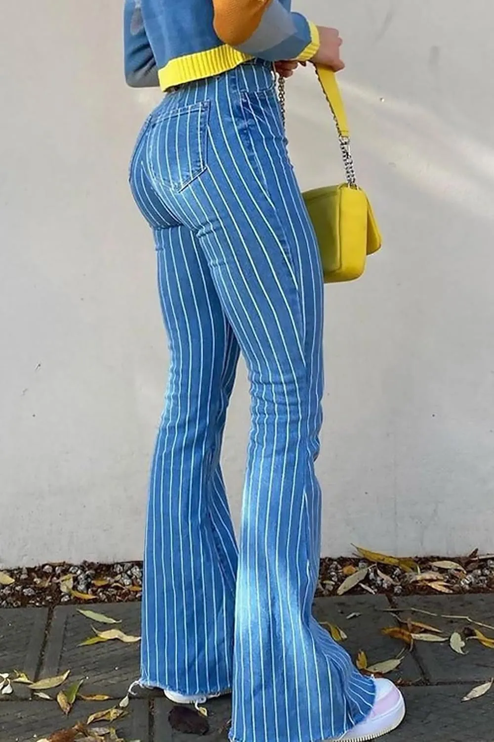 Conshvi Women's Striped Stretch High Waisted Bell Bottom Jeans Raw Hem Flared Denim Pants Y2K Streetwear