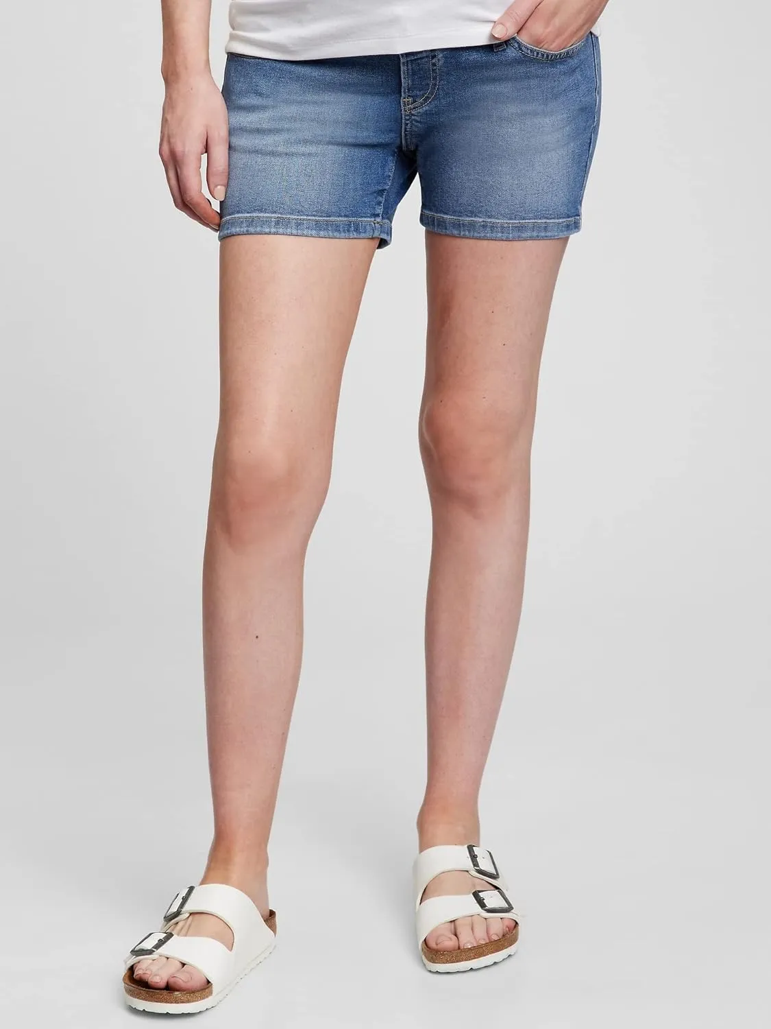 GAP Women's Maternity True Waistband Full Panel 4" Denim Shorts