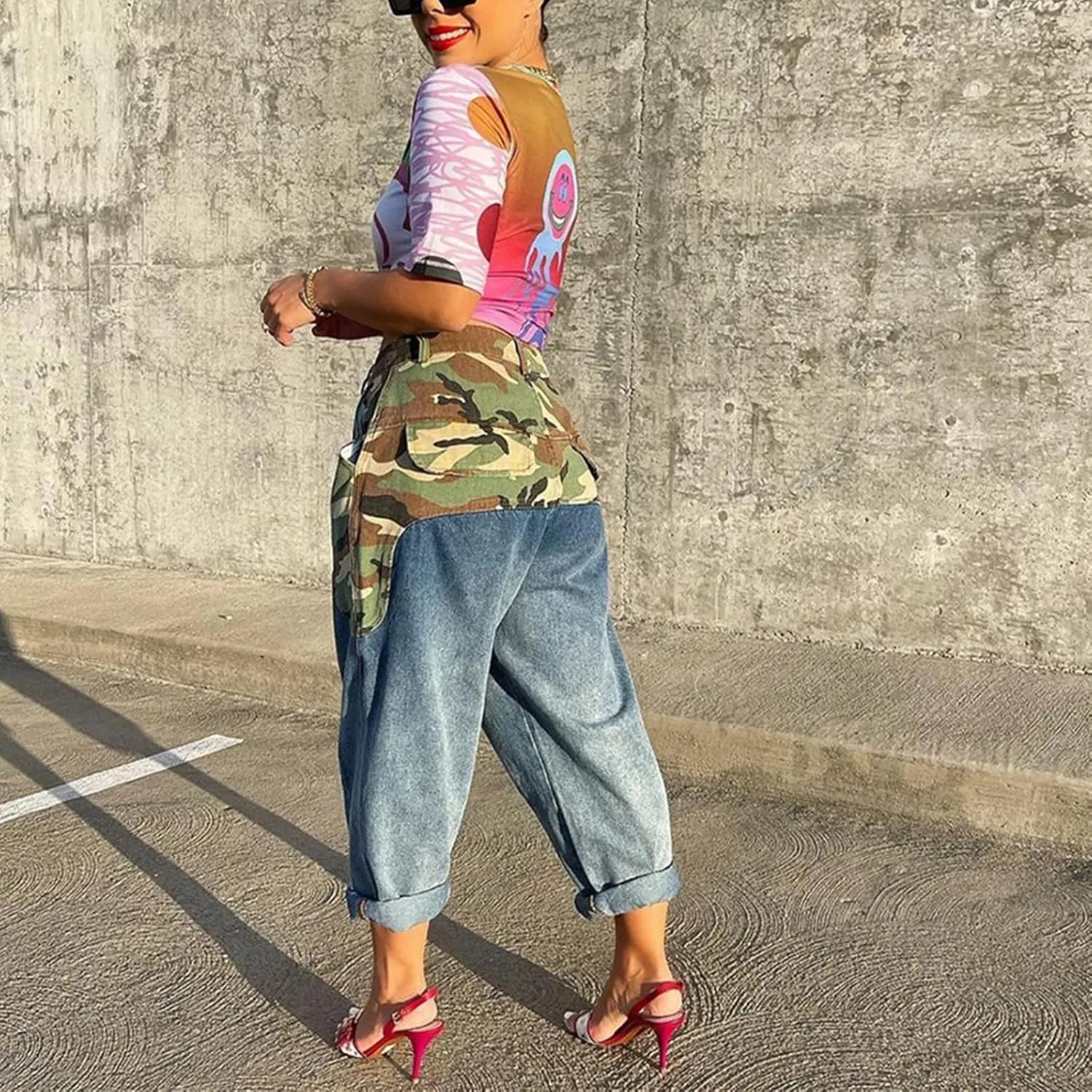Women High Waisted Boyfriend Jeans Camo Patchwork Denim Joggers Straight Leg Cargo Pants with Pockets